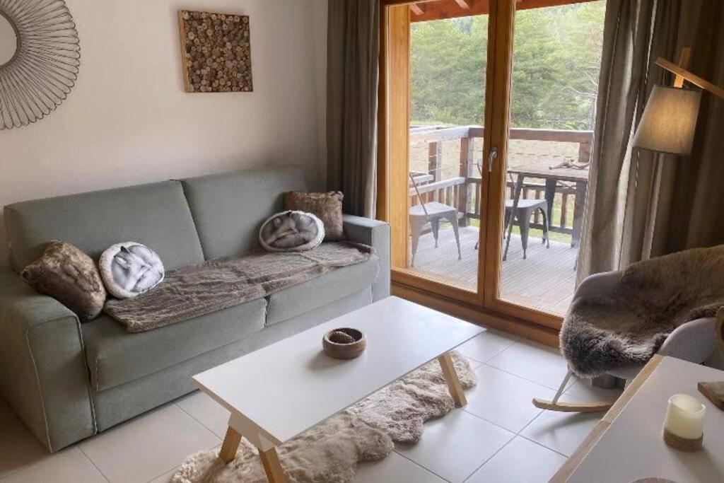 Appartement de charme dans résidence avec piscine La Joue du Loup Saint-Étienne-en-Dévoluy Esterno foto